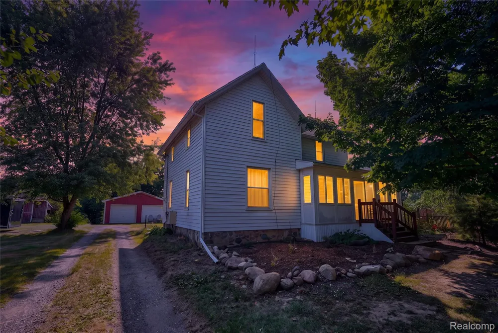 1175 S Morrish Road Clayton Charter Township, MI 48532