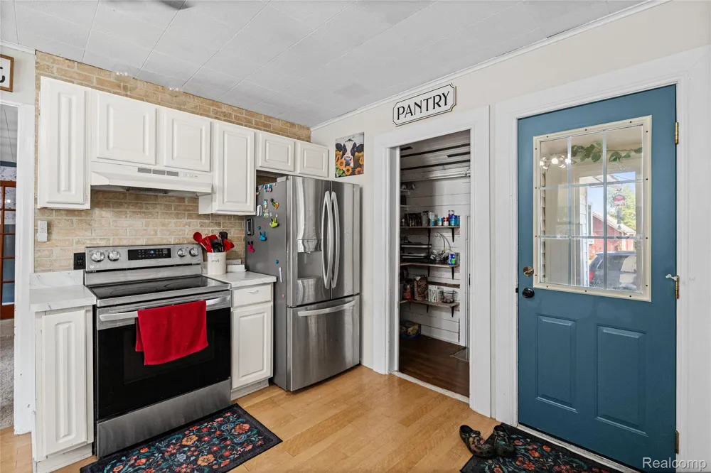 1175 S Morrish Road Clayton Charter Township, MI 48532