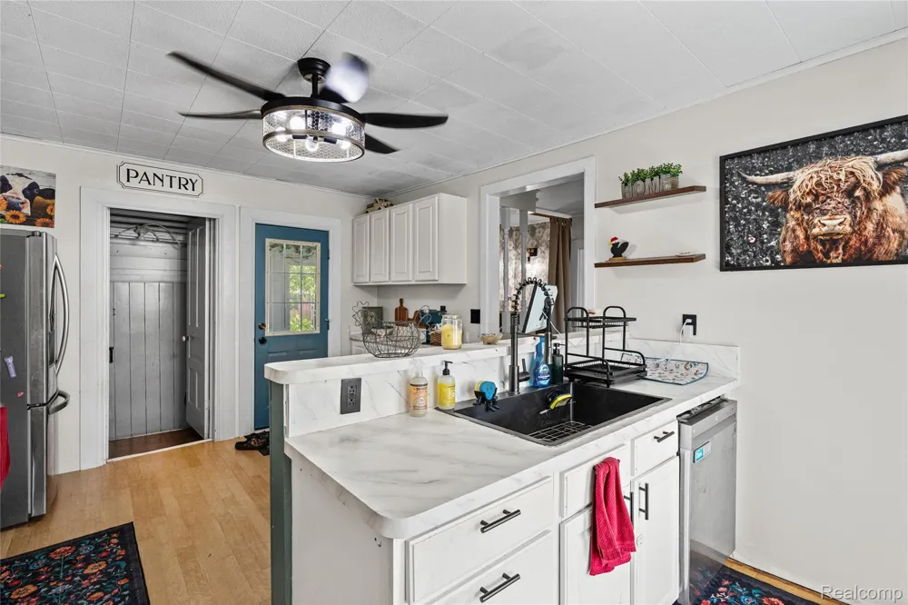 1175 S Morrish Road Clayton Charter Township, MI 48532