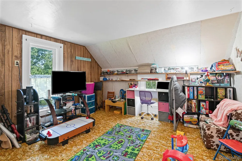 1175 S Morrish Road Clayton Charter Township, MI 48532
