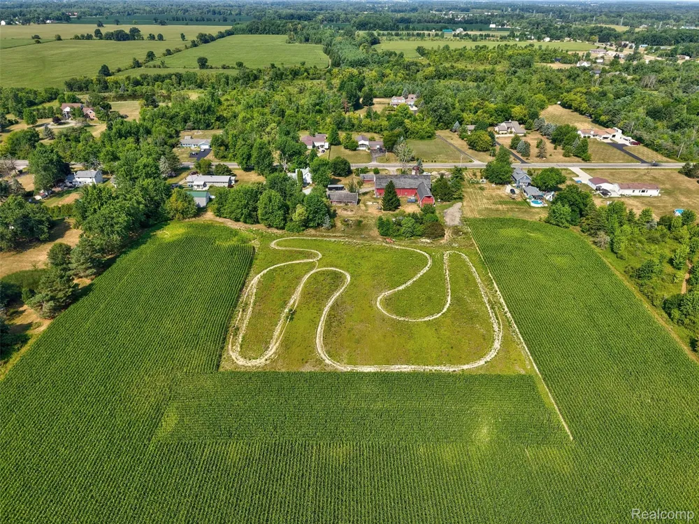 1175 S Morrish Road Clayton Charter Township, MI 48532