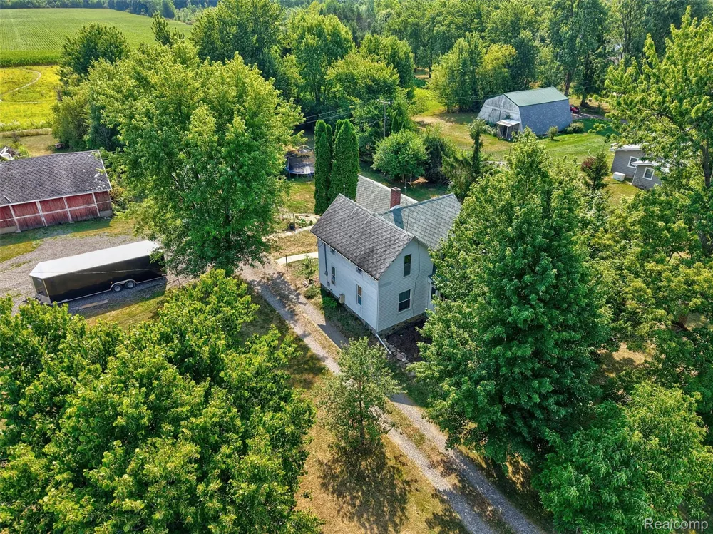 1175 S Morrish Road Clayton Charter Township, MI 48532