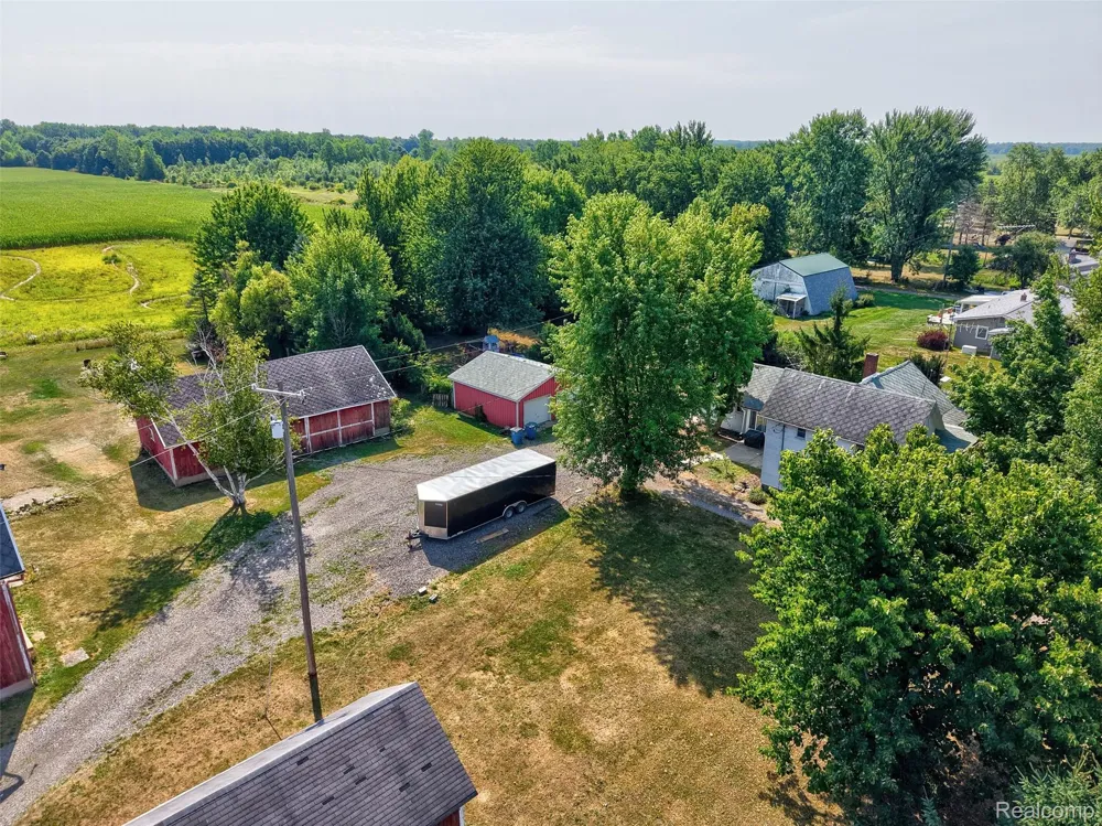 1175 S Morrish Road Clayton Charter Township, MI 48532