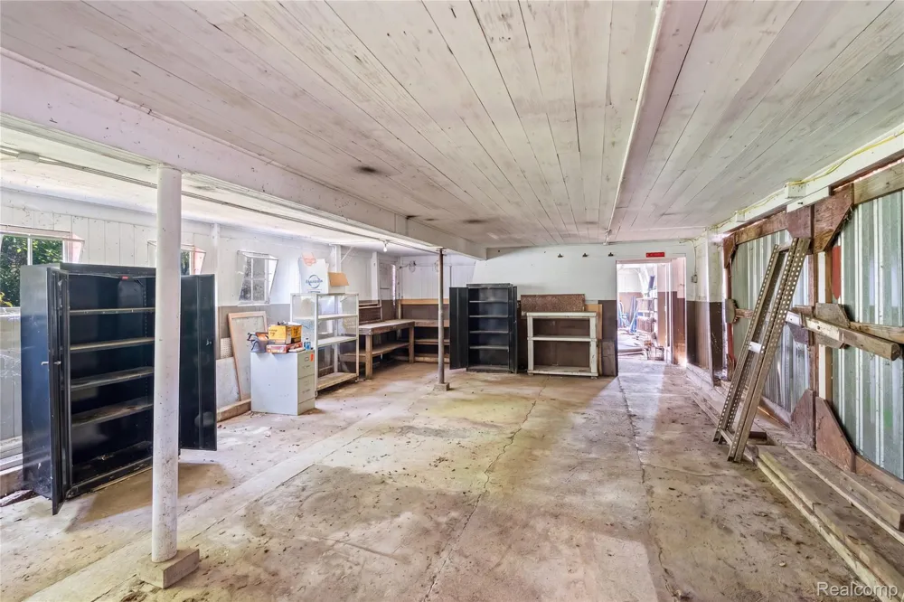 1175 S Morrish Road Clayton Charter Township, MI 48532