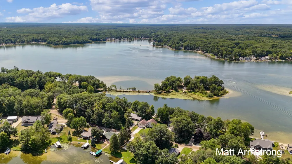8563 Lynwood Lane Martiny Township, MI 49332