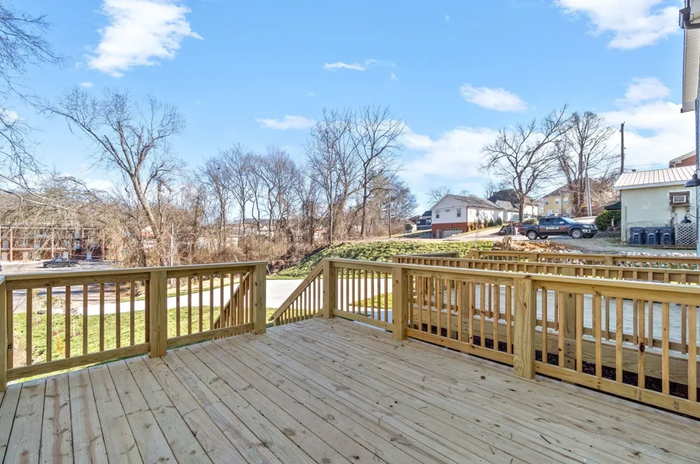 527 N 1st St #A Clarksville, TN 37040