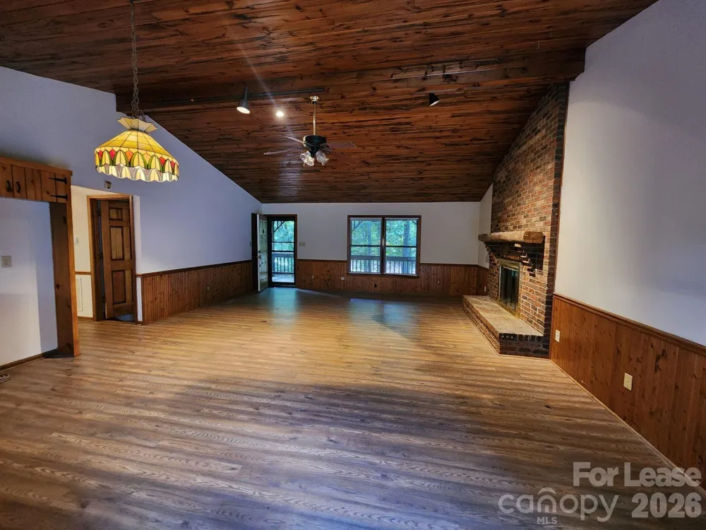 9000 Oakridge Drive Kannapolis, NC 28081