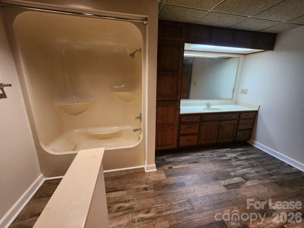 9000 Oakridge Drive Kannapolis, NC 28081