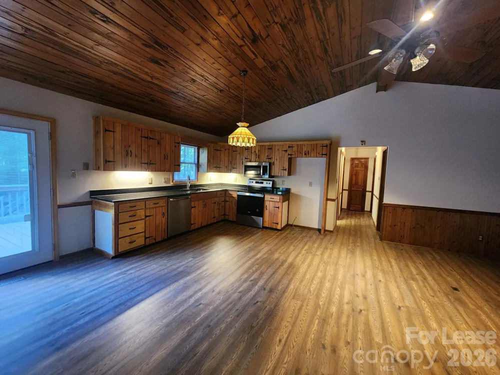 9000 Oakridge Drive Kannapolis, NC 28081