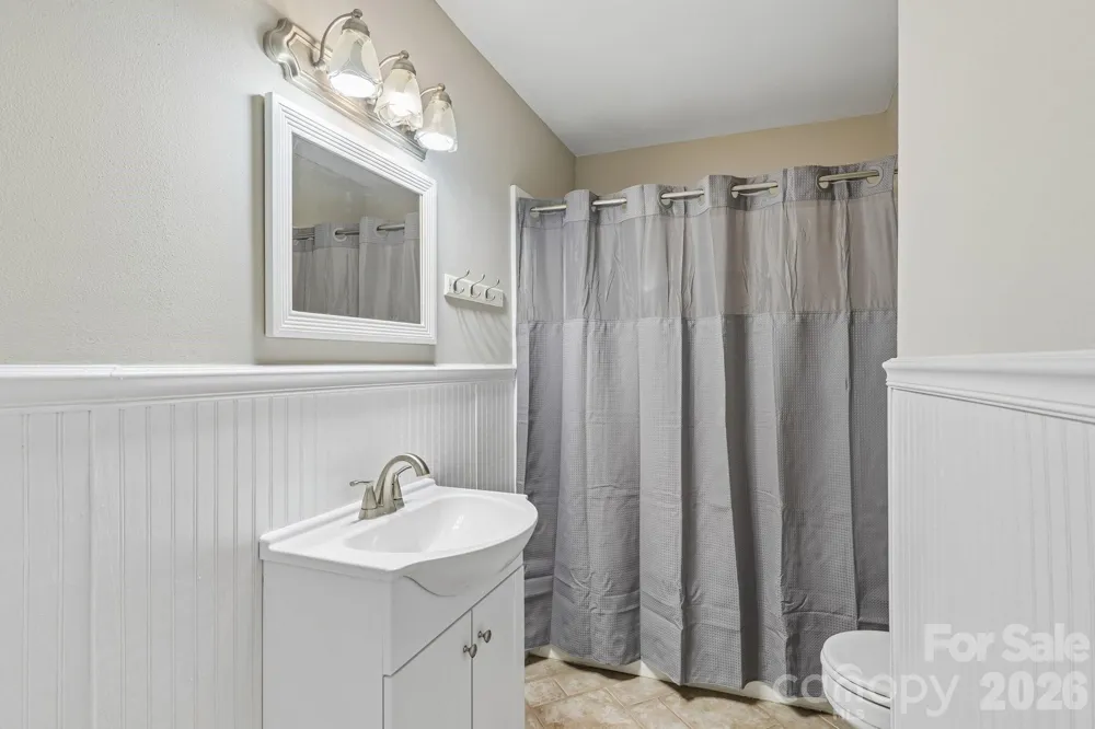 407 Robinwood Drive Shelby, NC 28150
