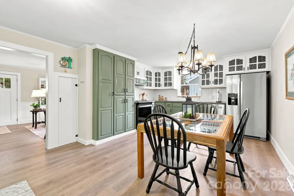 107 Burkemont Avenue Morganton, NC 28655