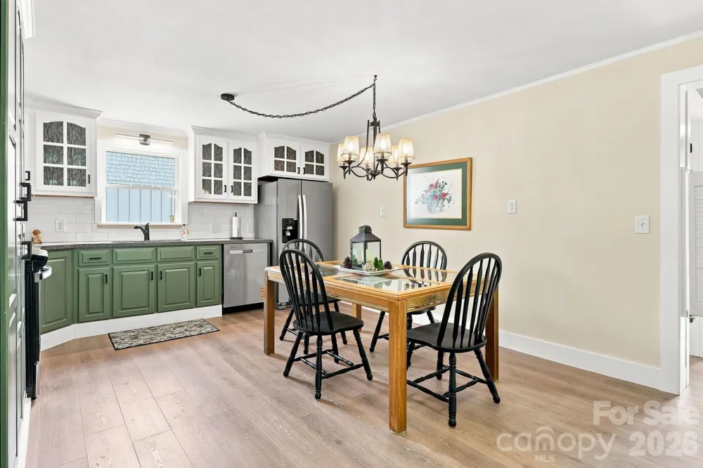 107 Burkemont Avenue Morganton, NC 28655