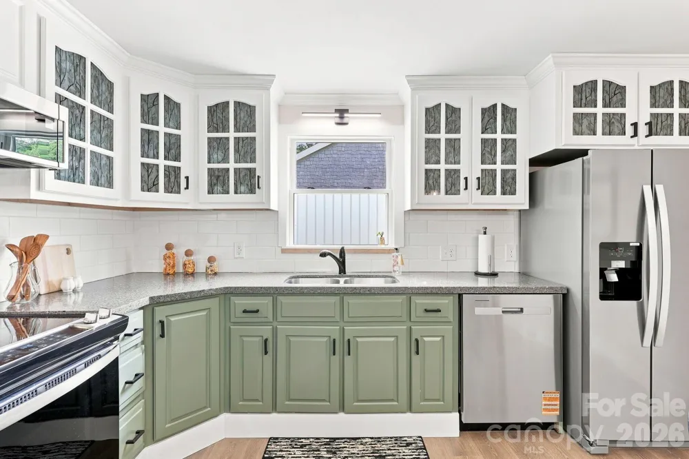 107 Burkemont Avenue Morganton, NC 28655
