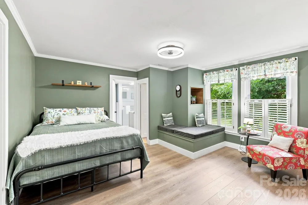 107 Burkemont Avenue Morganton, NC 28655