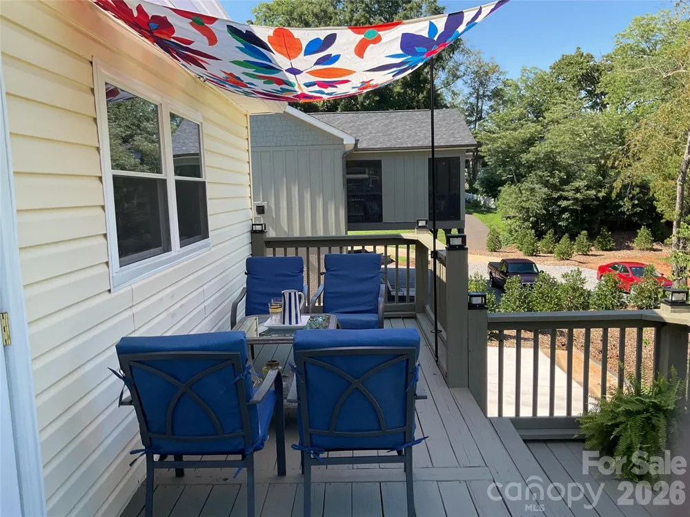 107 Burkemont Avenue Morganton, NC 28655