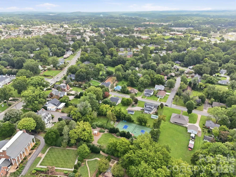 107 Burkemont Avenue Morganton, NC 28655