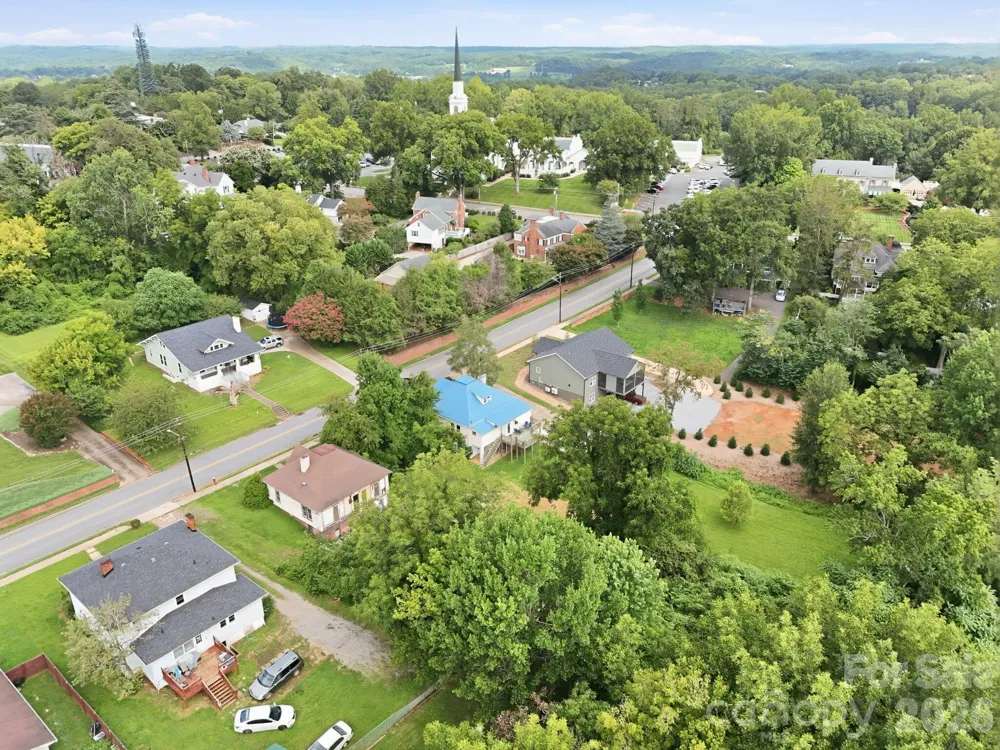 107 Burkemont Avenue Morganton, NC 28655