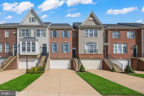 6806 WITTON CIRCLE