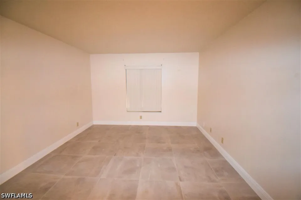 white pine Circle #C Green Acres, FL 33415
