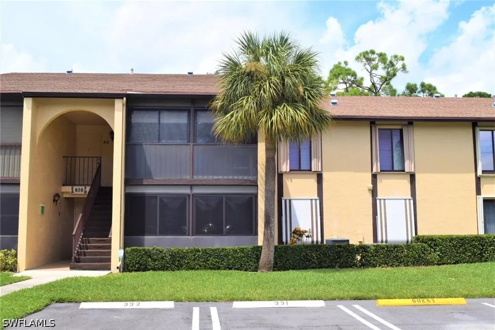 white pine Circle #C Green Acres, FL 33415
