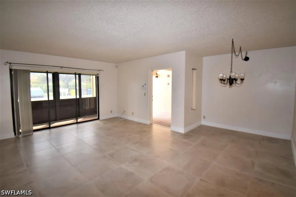 white pine Circle #C Green Acres, FL 33415