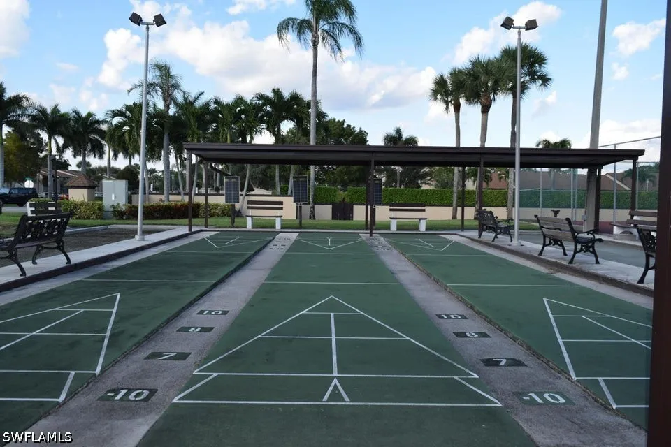 white pine Circle #C Green Acres, FL 33415
