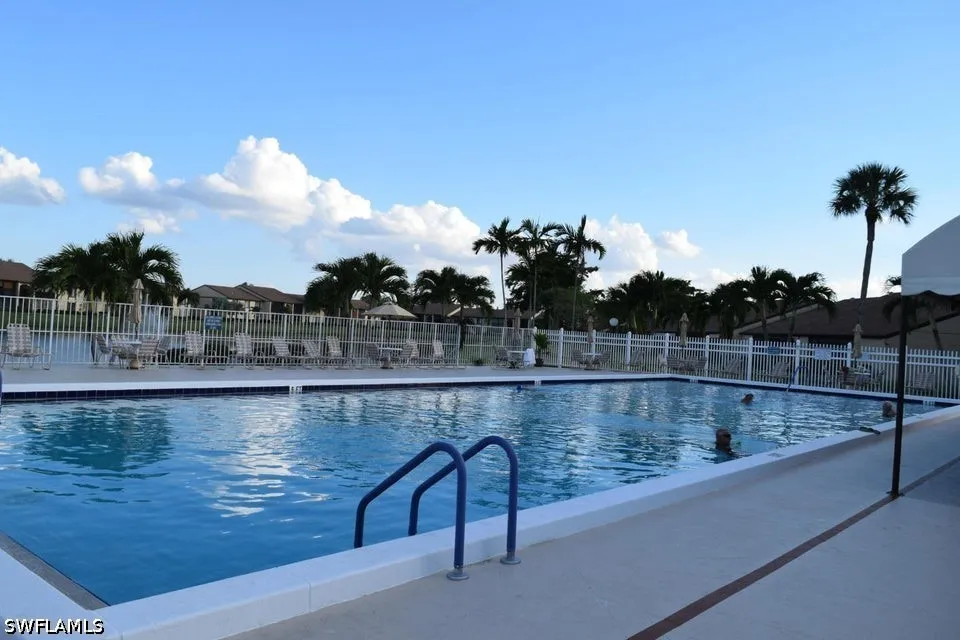 white pine Circle #C Green Acres, FL 33415