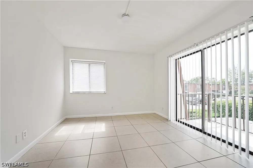 white pine Circle #C Green Acres, FL 33415
