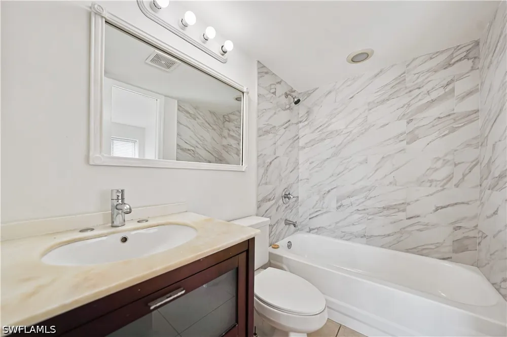 white pine Circle #C Green Acres, FL 33415