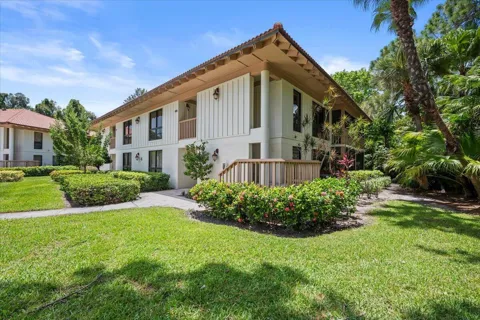 221 Brackenwood Terrace