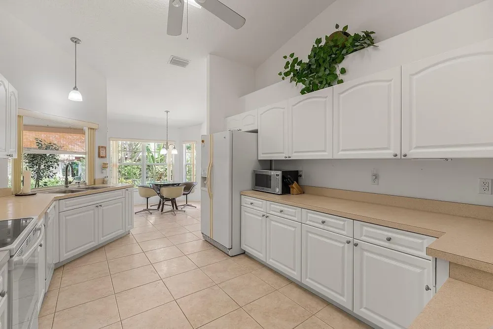 173 Easy Street Sebastian, FL 32958