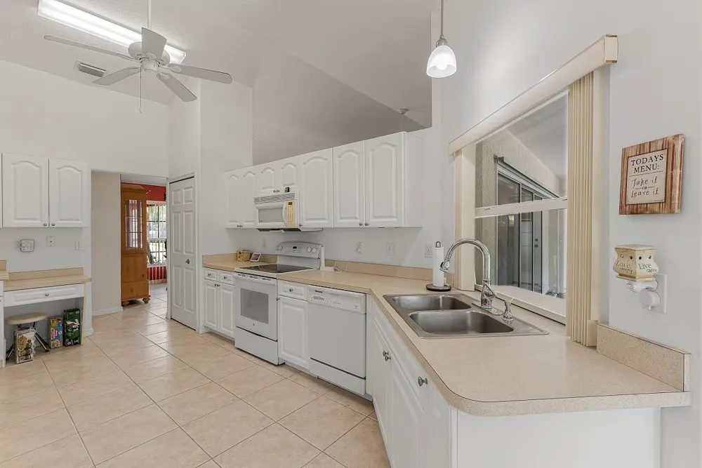 173 Easy Street Sebastian, FL 32958