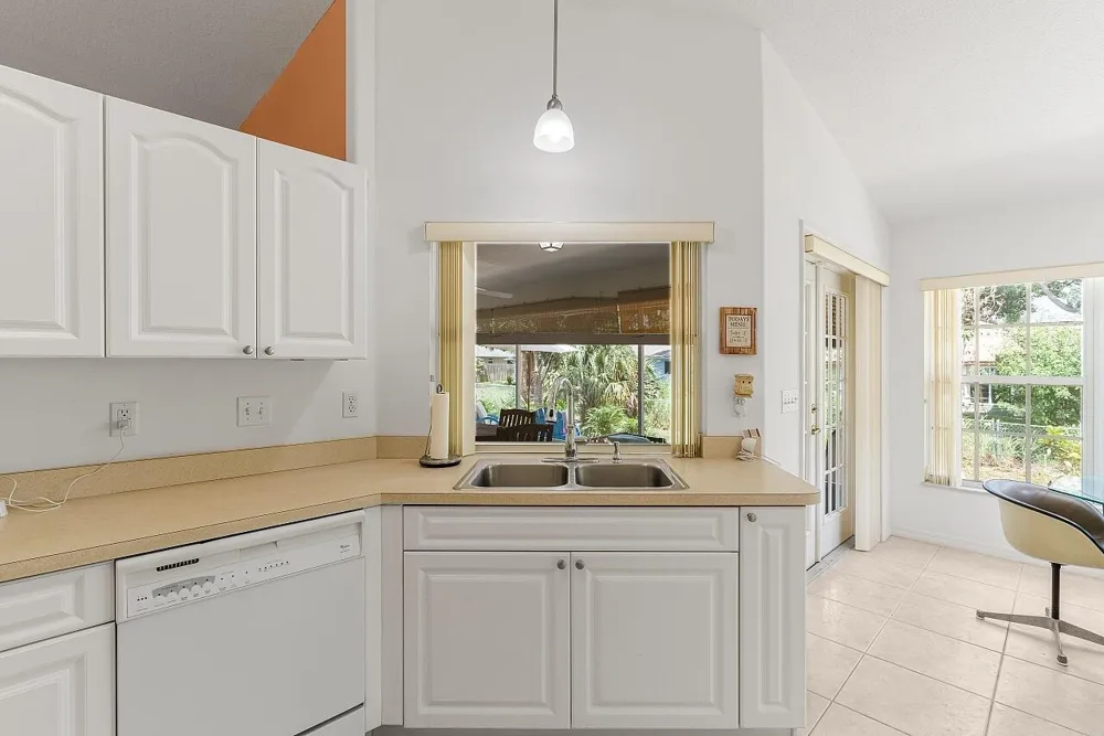 173 Easy Street Sebastian, FL 32958