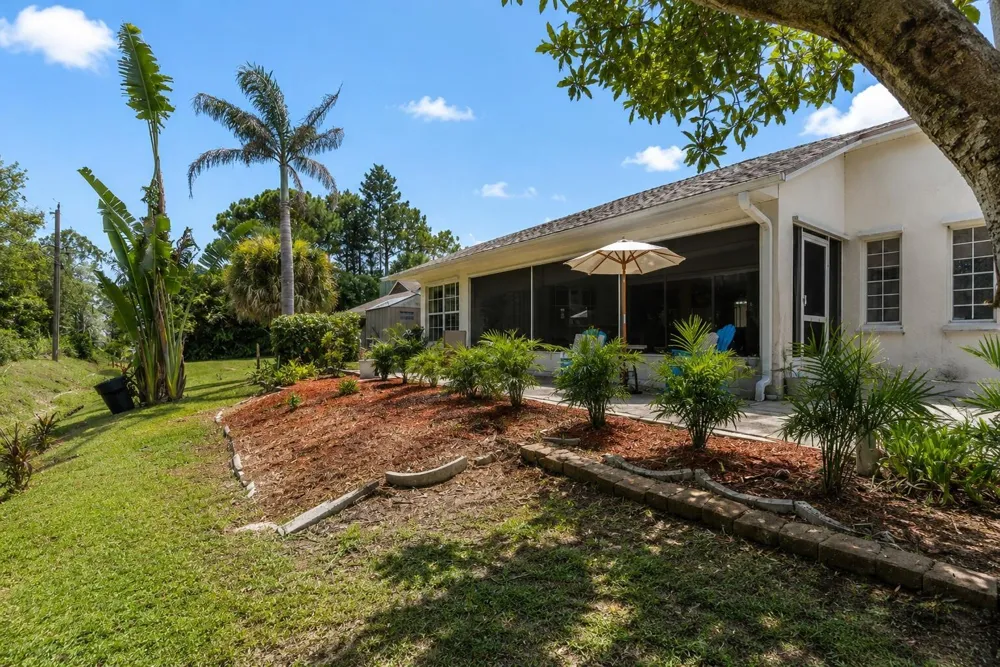 173 Easy Street Sebastian, FL 32958