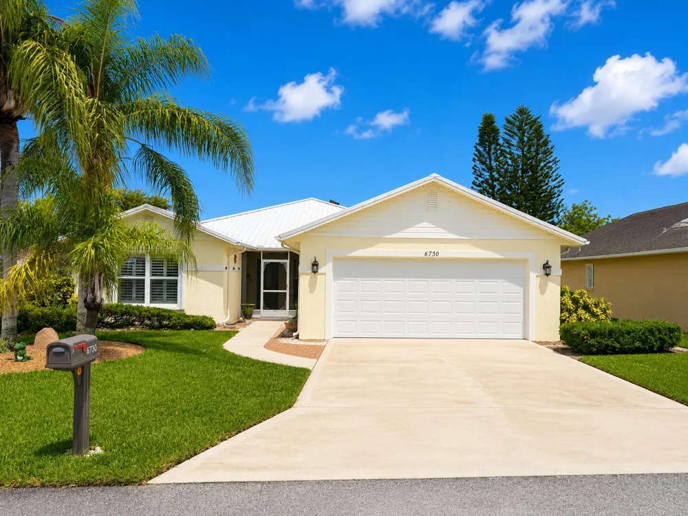 6730 Gaviota Fort Pierce, FL 34951