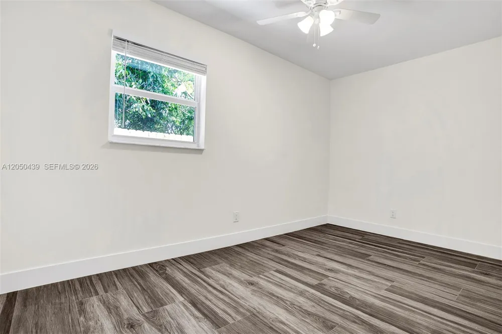 929 S N St #5 Lake Worth, FL 33460