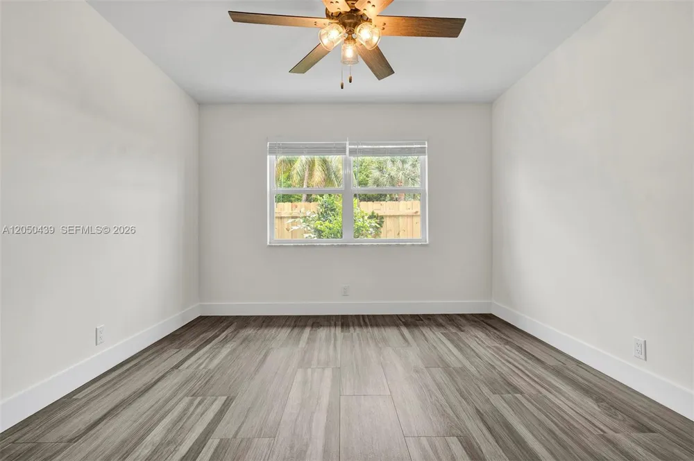 929 S N St #5 Lake Worth, FL 33460