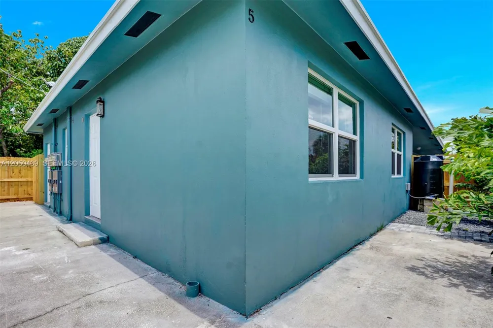 929 S N St #5 Lake Worth, FL 33460