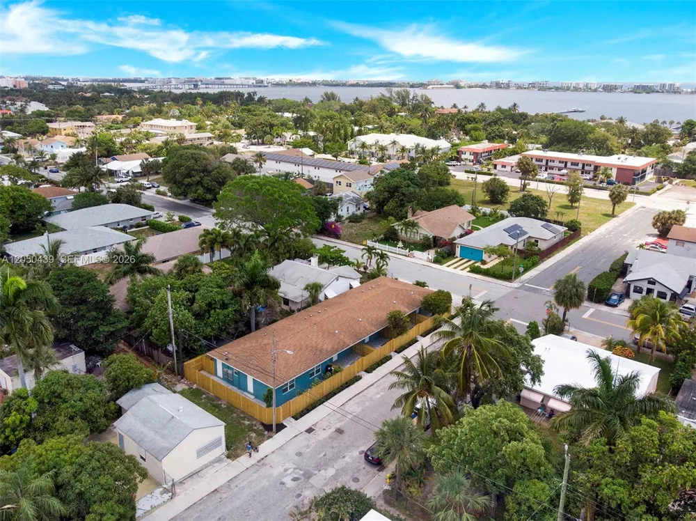 929 S N St #5 Lake Worth, FL 33460