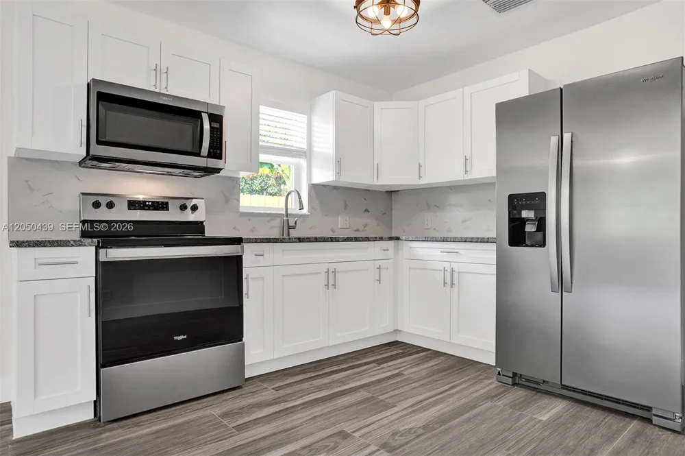929 S N St #5 Lake Worth, FL 33460