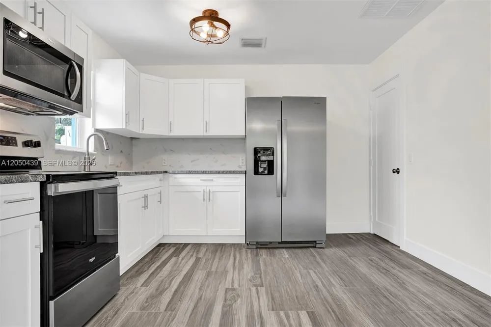 929 S N St #5 Lake Worth, FL 33460