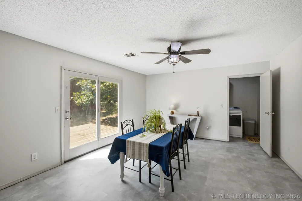 603 E Coppinger Fort Gibson, OK 74434