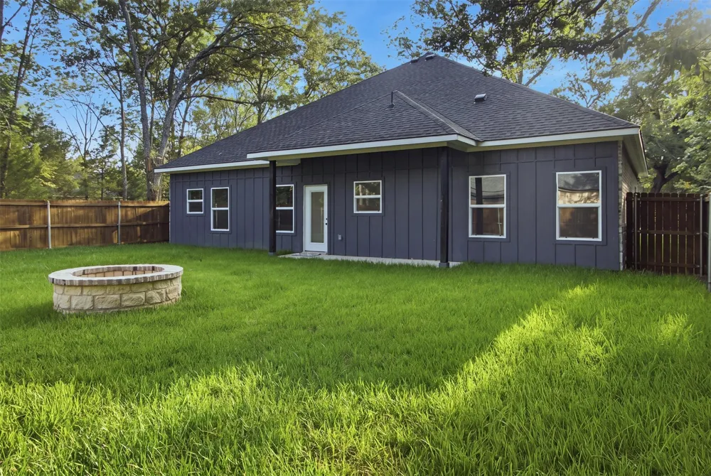 108 Parkside Drive Trinidad, TX 75163