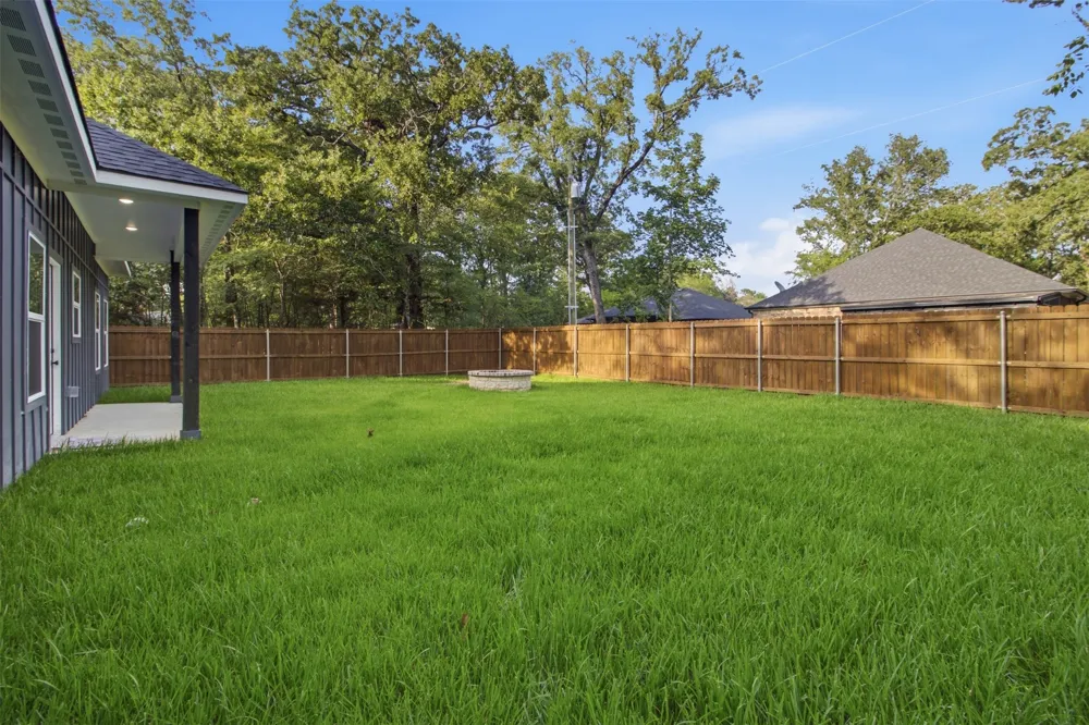 108 Parkside Drive Trinidad, TX 75163