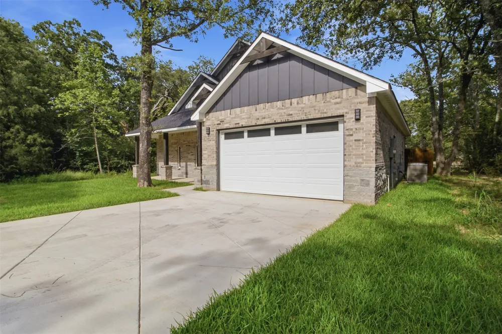 108 Parkside Drive Trinidad, TX 75163