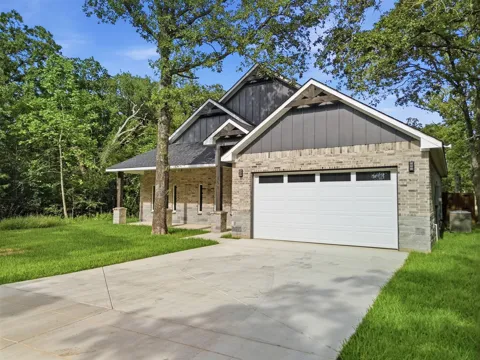 108 Parkside Drive