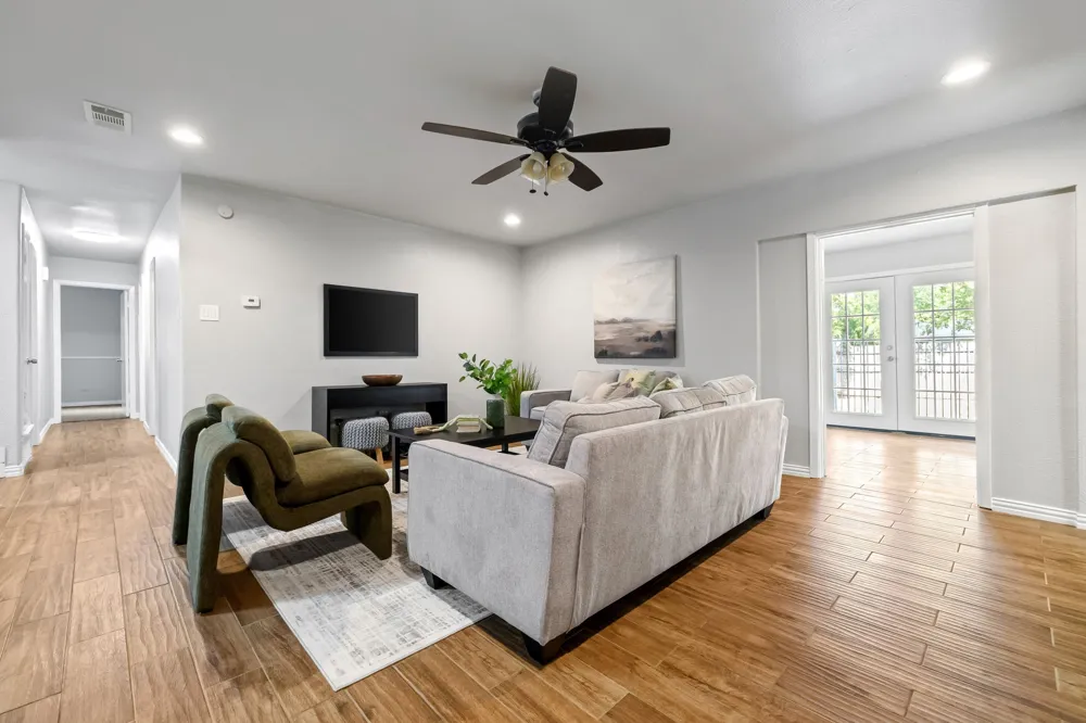 2801 Rosebud Lane Richland Hills, TX 76118