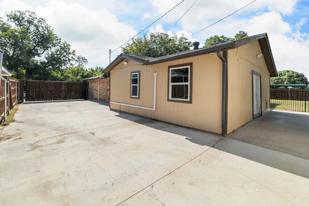 2801 Rosebud Lane Richland Hills, TX 76118
