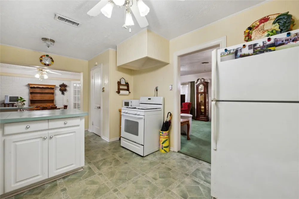 409 Eleanor Street Houston, TX 77009