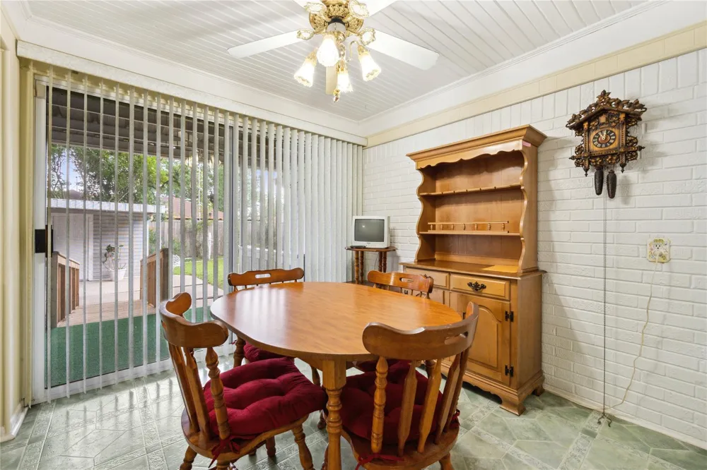 409 Eleanor Street Houston, TX 77009